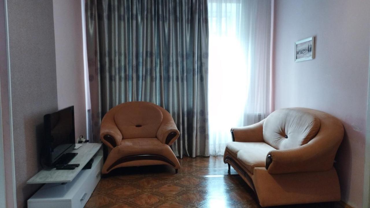 Apartamento 2К. Центр Возле Гуливера.Бассейная 10 Kiev Exterior foto